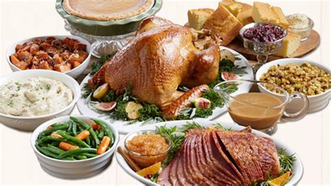 Order These Thanksgiving Dinners To-Go For Classic Dishes You Can Enjoy From Home