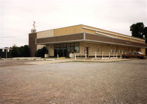 Apex Cinemas in McAlester, OK - Cinema Treasures