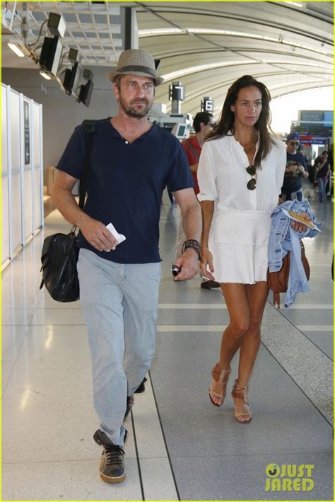 Gerard Butler & Girlfriend Morgan Brown Leave Toronto Together: Photo ...