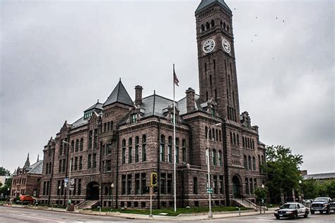 Top 5 Buildings in Sioux Falls, South Dakota | Stephen Travels