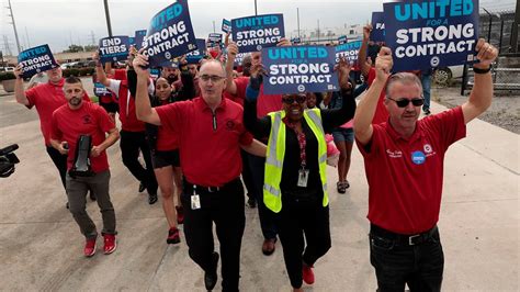 UAW strike spreads to more GM, Stellantis facilities, Ford spared amid progress in talks | Fox ...