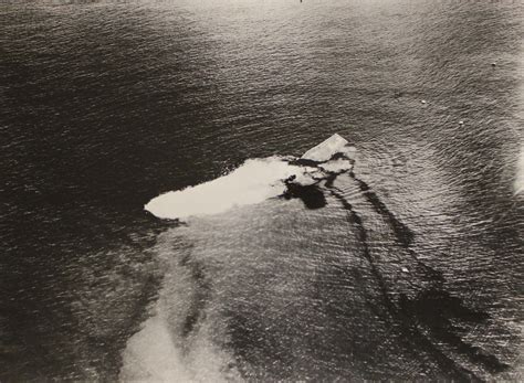 [3150 x 2311]Sinking of the USS Saratoga (CV-3) after the Baker Day ...