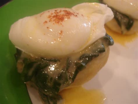 A Kitchen In Brooklyn: Sasha's Kitchen: New Orleans Style Eggs Sardou