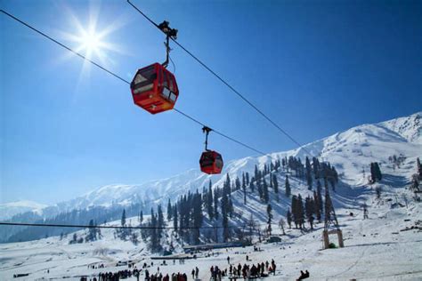 Skiing in Gulmarg | Times of India Travel