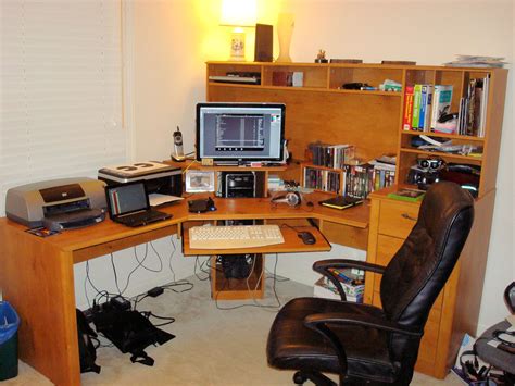 Computer Desk | My computer desk | Dennis Matheson | Flickr