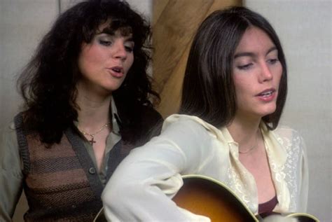 Emmylou Harris siblings: Meet Linda Ronstadt.