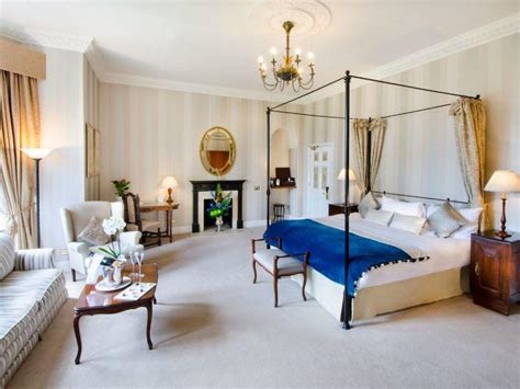 Taplow House Hotel in Hertfordshire & Buckinghamshire and nr Windsor : Luxury Hotel Breaks in the UK