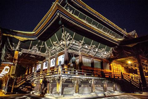 Dot Hostel Nagano on Instagram: “Love to see the Zenkoji temple from ...