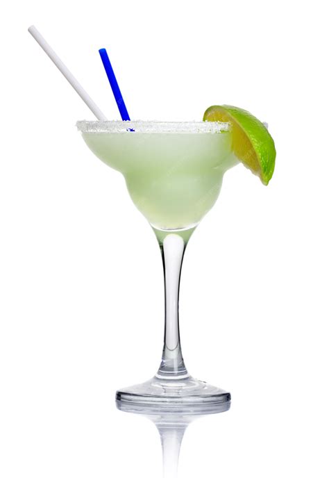 Premium Photo | Alcohol cocktail margarita isolated on white