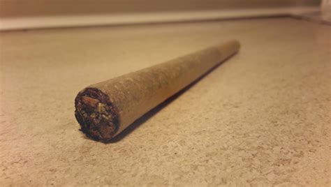 How To Roll A Cone Joint | Stoner Things