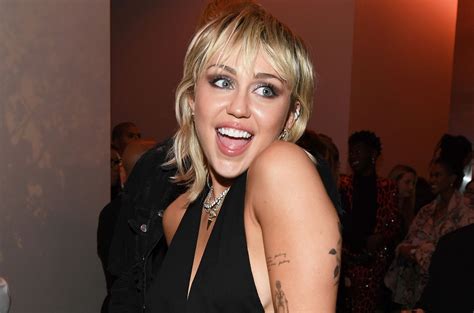 Miley Cyrus encourages people to not ‘cancel’ DaBaby - eelive