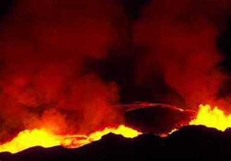 Drone captures incredible video of volcano eruption in Iceland