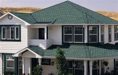 Carriage House® Shingles | Residential Roofing | CertainTeed