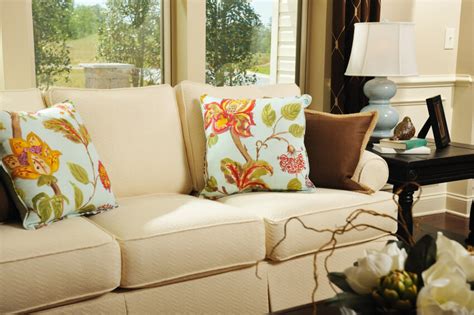 35 Sofa Throw Pillow Examples (Sofa Décor Guide)