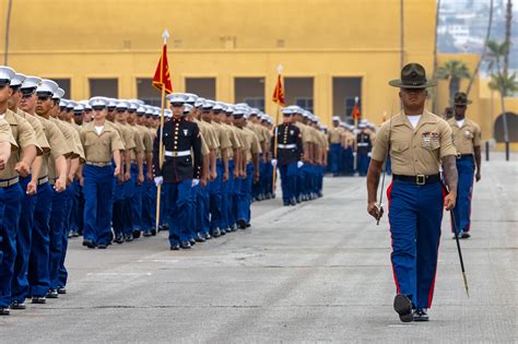 A U.S. Marine Corps drill instructor with Hotel Company, 2nd Recruit ...