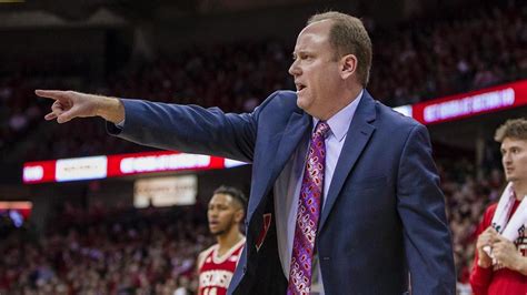 Wisconsin Badgers men's basketball: Interim coach Greg Gard to receive long-term contract ...