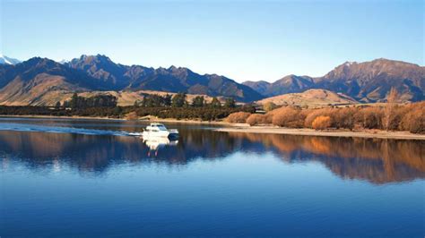 Lake Wanaka Happy Hour Cruise | GetYourGuide