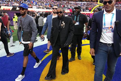 Kendrick Lamar Super Bowl 2022 Half-Time Show Louis Vuitton Suit