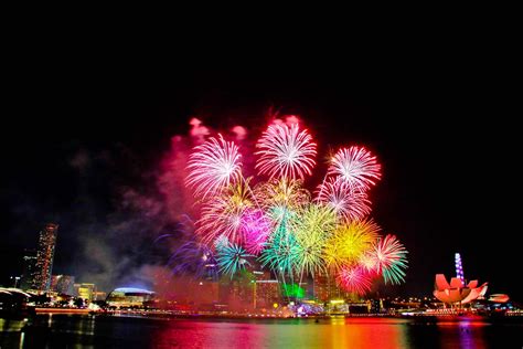 Rainbow fireworks | 230711 NDP NE Show Rehearsal Marina Bay … | Flickr