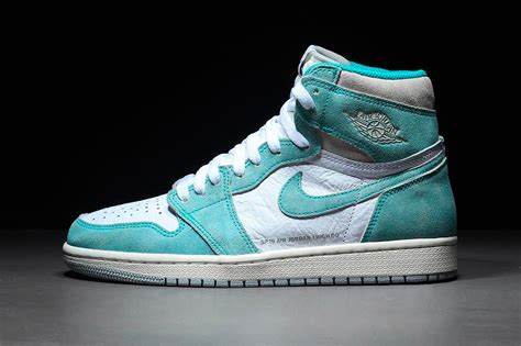 Air Jordan 1 Retro High OG "Turbo Green" — WEEKEND RITUAL Sneaker ...