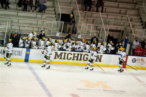 All eyes on Michigan hockey this season with NHL prospect-filled roster ...