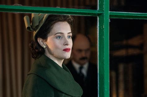 The Crown Season 2 Review: An Exceptional Return to Royal Life | Collider