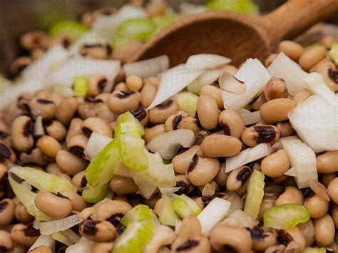 Black-eyed peas: Nutrition, benefits, and how to eat them