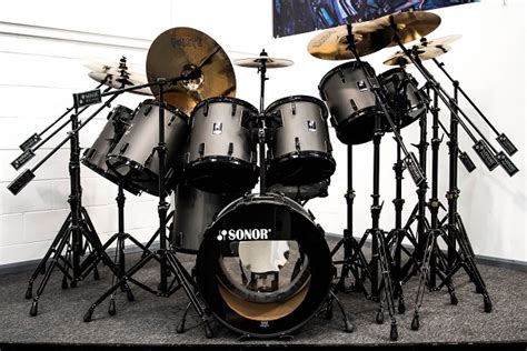 Iron Maiden: Nicko McBrain’s ‘Somewhere in Time’ Kit @ Drum One + ‘Seventh Son of a Seventh Son ...