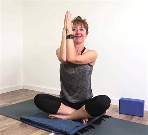 Shoulder mobility yoga, 15 Minute Eagle Pose Sequence - Di Hickman