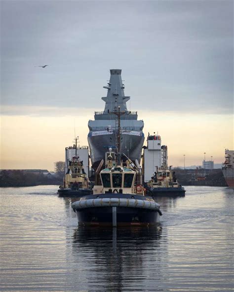 HMS Glasgow takes to water for first time