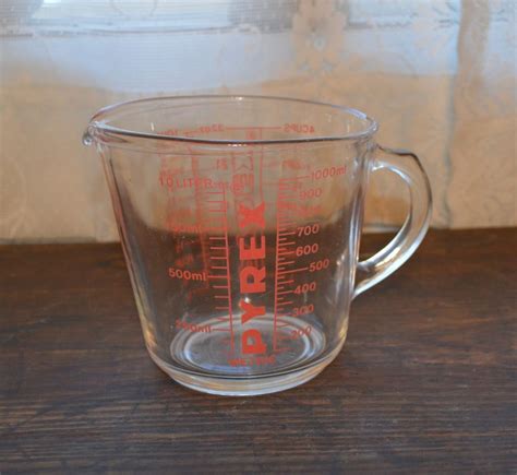 Vintage Pyrex measuring cup D handle 4 cup liquid measure cup | Etsy | Pyrex measuring cup ...