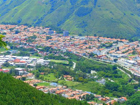 El Sur de Merida Precioso paisaje de techos rojos en el Sur de Merida ...