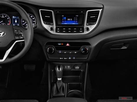 2018 Hyundai Tucson: 114 Interior Photos | U.S. News