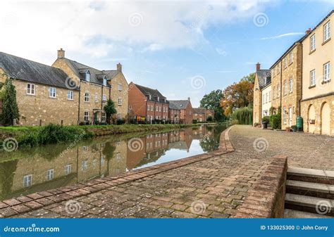 The Stroudwater Canal At Ebley, Stroud, Gloucestershire, UK Editorial Image | CartoonDealer.com ...