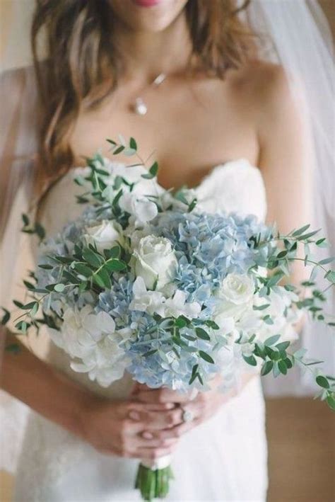 blue hydrangea wedding bouquet ideas #obde #blueweddingcolors | Buque ...