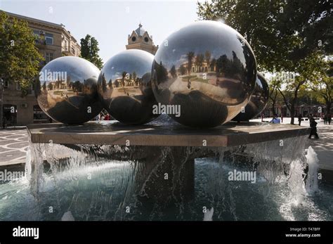 Azerbaijan, Baku, Fountains Square Stock Photo - Alamy