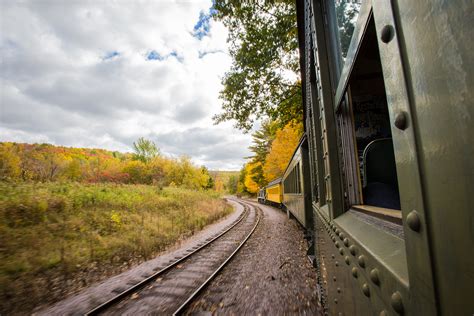 5 Scenic Fall WI Train Rides and Tours | Travel Wisconsin