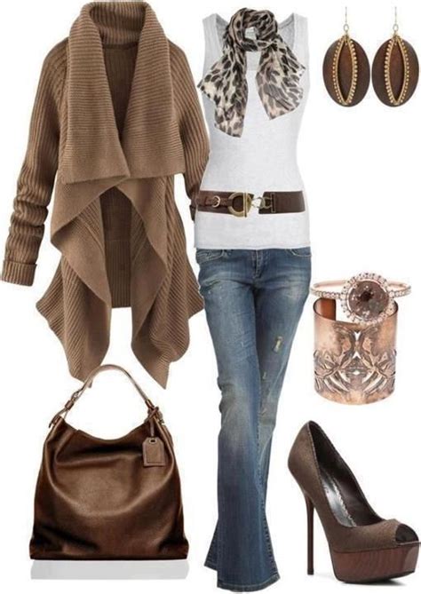 11 Cute Cozy Fall Outfits With Scarves - Her Style Code