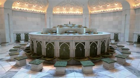 Shiekh Zayed mosque ablution fountain -The Ablution Room downstairs decorated with marble tiles ...