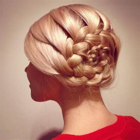 17 Best images about Trenzas en forma de flor - Flower braid on ...