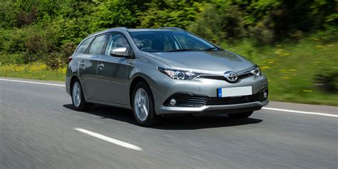 Toyota Auris Touring Sports Review 2024 | Drive, Specs & Pricing | Carwow