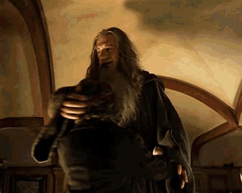 Gandalf Bilbo GIF - Gandalf Bilbo Hug - Discover & Share GIFs