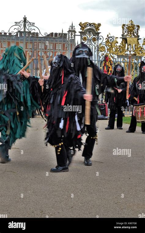 traditional morris dancer Stock Photo - Alamy