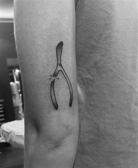 wishbone tattoo | Wishbone tattoo, Tattoos, Tattoo inspiration