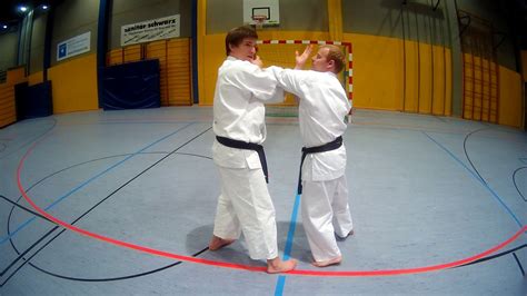 Bunkai Heian Nidan 1 - YouTube