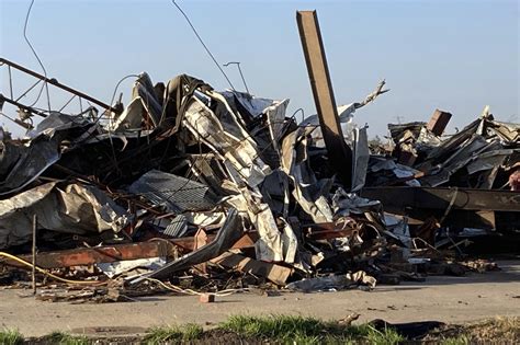 At least 26 dead as 'destructive' tornado, storms batter Mississippi, Alabama - ABC News