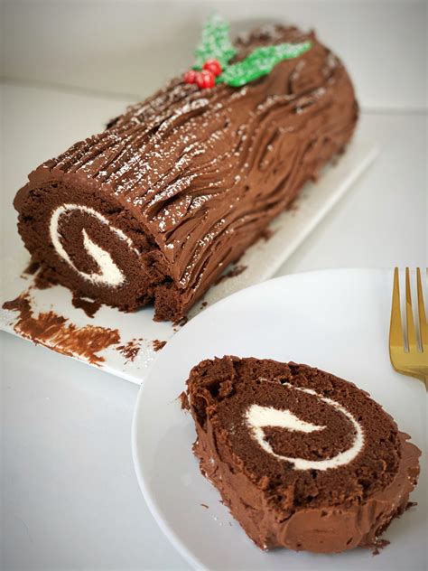 Christmas Yule Log | Bake with Bakabee