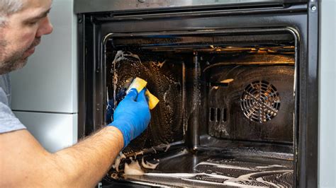 Oven Cleaning Cost Guide 2024 | Airtasker US