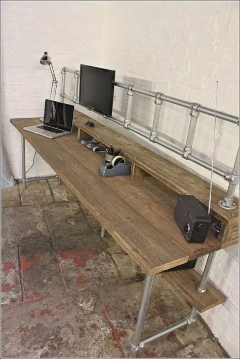 Pin by Michele Lindsey on Desk | Industrial style desk, Diy computer desk, Diy furniture