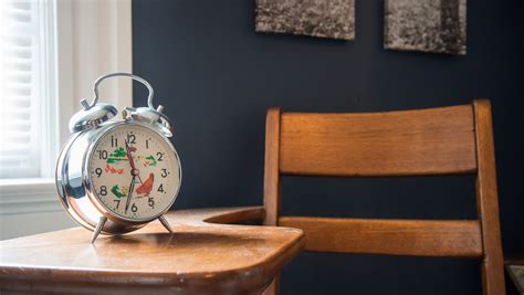 2023 'fall back': Here's when to reset your clocks